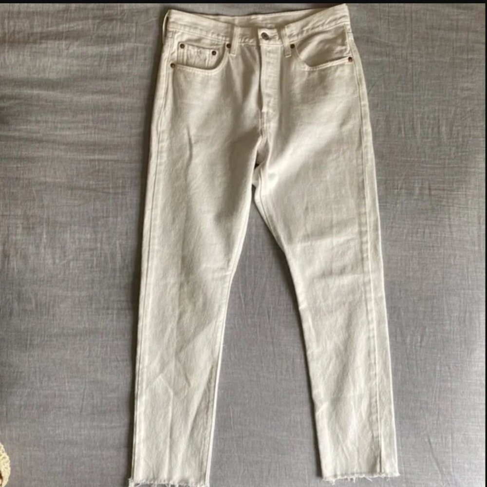 Levi 501 White Jeans Ripped Hem
